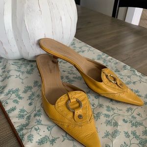 BCBG MaxAzria adorable gold mules! 1” Kitten heel.